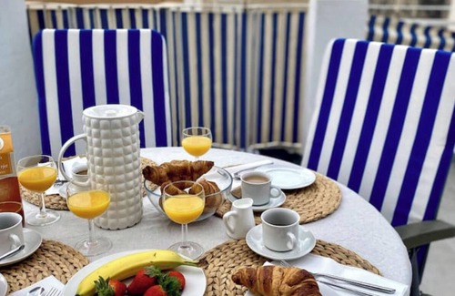 Campoamor Apartment | Penthouse with BBQ and terrace 23 m2 | king size bed