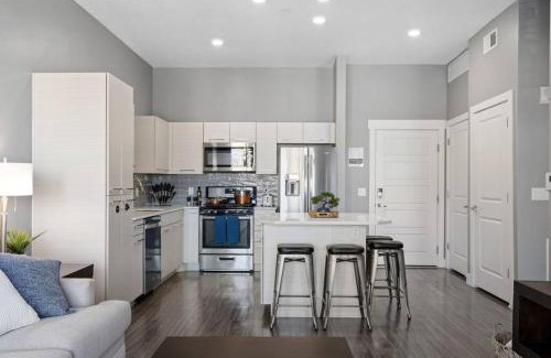 Downtown Salt Lake City Apartment | Penthouse with Capital VIEWS NEW