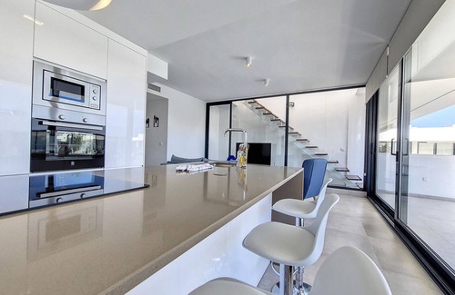 Mar de Cristal Apartment | Penthouse with roof terrace and pool views