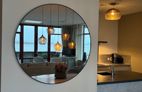 Biddinghuizen Apartment | Penthouse with Jacuzzi and Sauna on the waterfront