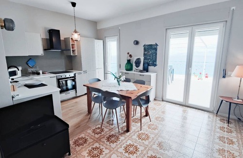 Castellabate Historic Centre Apartment | Penthouse with Panoramic Terrace and Sea View in Cilento