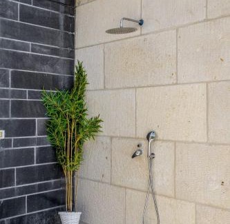 Ramat Negev Apartment | Penthouse with pool jerusalem