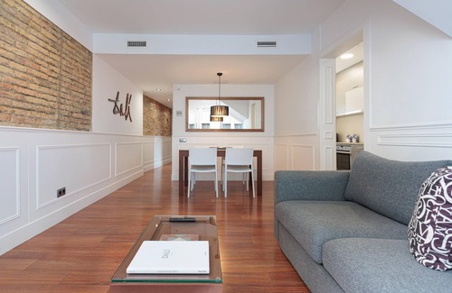 El Born Apartment | Penthouse with private terrace in the heart of El Born
