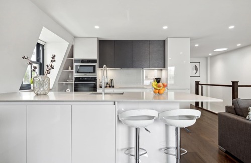 Fitzrovia Apartment | Penthouse with Private Terrace in the Heart of Soho - Fitzrovia - 2BR 2BA Flat