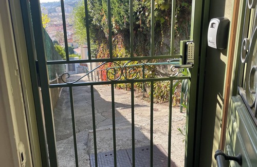 Menton Apartment | PENTHOUSEWITH JACUZZI SEA VIEW BETWEEN MONACO AND THE ITALIAN BORDER
