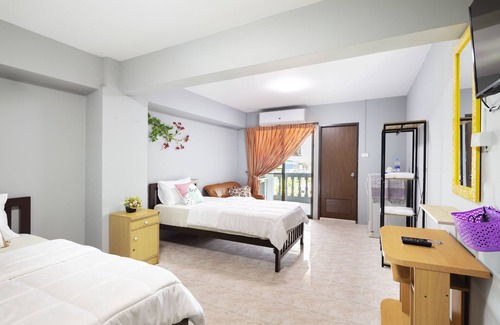 Bang Khae Nuea Hotel | Penyos Suite