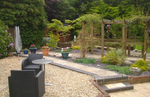 Exmouth Cottage | PEONIES, with a garden in Exmouth