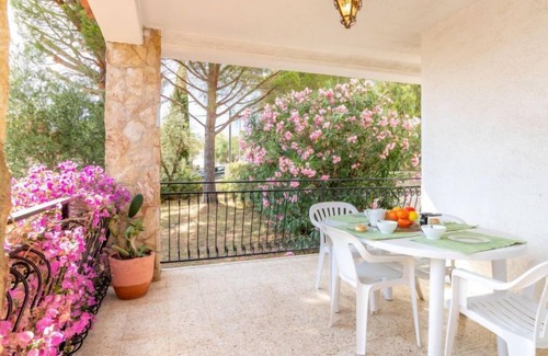 El Mas Fumats House | People I by Interhome