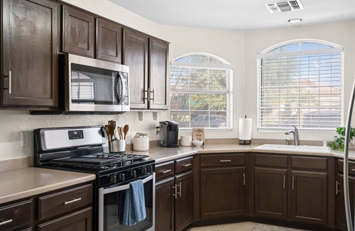 Parkridge House | Peoria Family Pool Home Fire Pit & BBQ