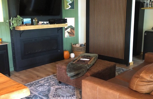 Newport House | Pepper Jack Shack: Your Cozy Mountain Retreat