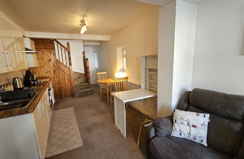 Portreath Cottage | Pepperpot - a cottage that sleeps 2 guests in 1 bedroom