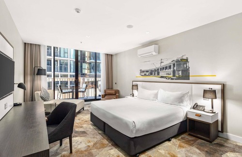 Docklands Hotel | Peppers Docklands Melbourne
