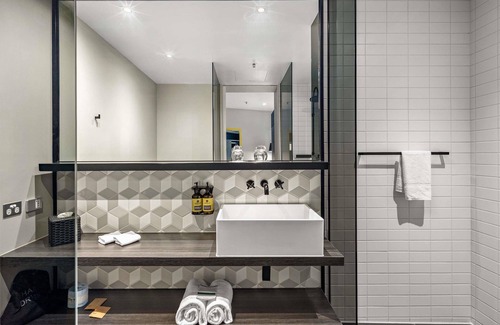 Docklands Hotel | Peppers Docklands Melbourne