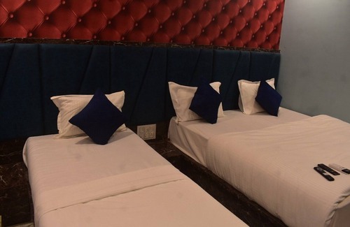 Vastrapur Hotel | Peradiot Hotel - Vastrapur
