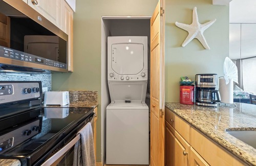 Honokowai Apartment | Perch - Oceanfront Tranquility: 1BR Condo w/Views