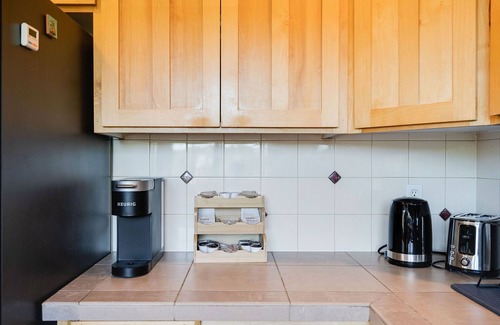 North Queen Anne House | Perch - Walk to Lake Union! Spacious 3BR/3.5BA w/ Garage