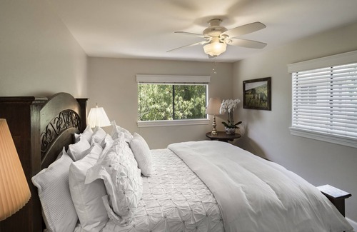 Los Olivos House | Perched above yet just steps from the Restaurants and Wine Tasting of Los Olivos