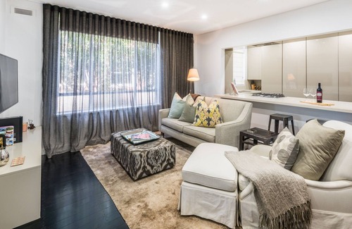 Double Bay Apartment | Perched on the peaceful waters of the Double Bay marina and Hosted by Hotelesque