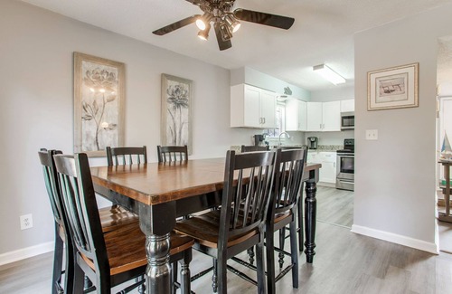 Chandelle First House | Perdido Key Beach Pad Cozy Stay Near the Coast
