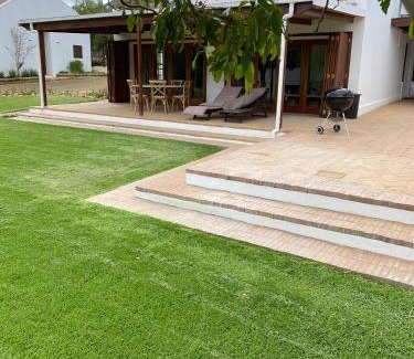 Prince Albert Apartment | Peredraai