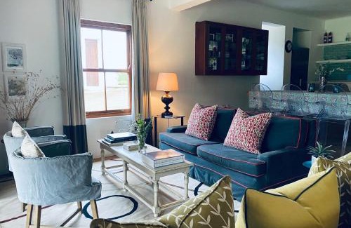 Prince Albert Apartment | Peredraai