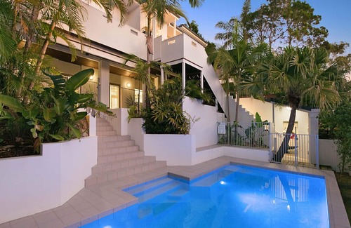Peregian Beach House | Peregian Holiday House - allows dogs, heated pool, spa & 5 mins to beach