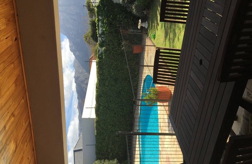 Claremont House | Perfec family home with swimming pool & mountain views for a summer holiday.