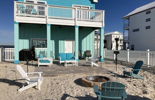 Navarre Beach House | Perfect 10/10 Rated Navarre Beach House-1 minute drive/5 minute walk to the Gulf