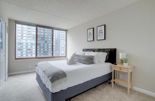 Crystal City Apartment | Perfect 2BR Apartment on 10th Floor