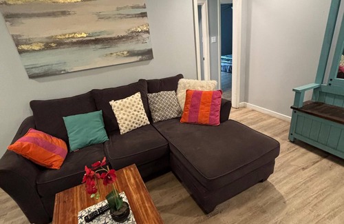 Hattiesburg House | "Perfect 4BR Spot for Game Days or Group Stays"