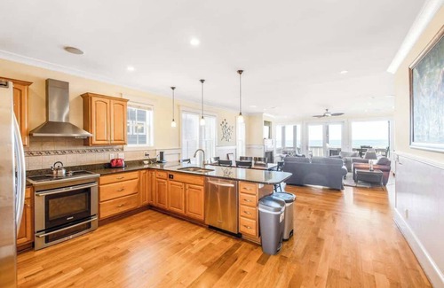 Carolina Beach House | Perfect Alignment Oceanfront - Elevator - Perfect