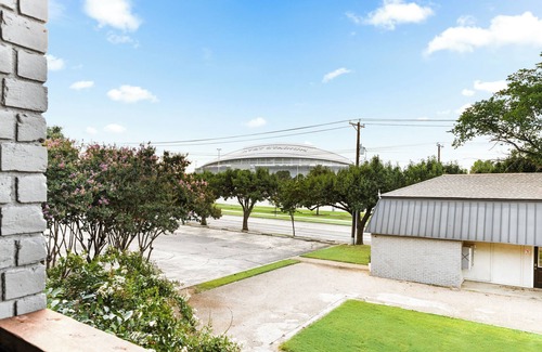 South Arlington Apartment | Perfect Arlington, Stadiums, Six Flags, and World Cup, Free Parking Location