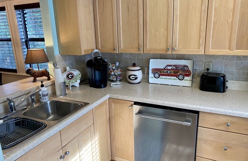 Athens Condo | Perfect Athens Getaway Townhome-Close to downtown and UGA