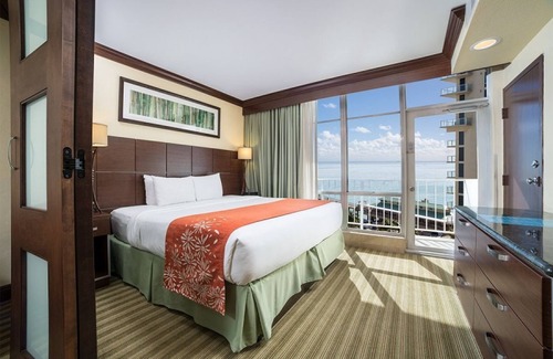 Sunny Isles Beach Resort | Perfect Beach Escape! 3 Convenient Units, Outdoor Pool