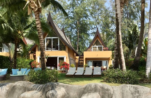Klong Son Villa | Perfect beachfront location, 5 bedrooms, incredible sunsets ...