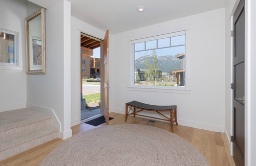 Big Sky House | Perfect Big Sky Retreat - In the Heart of the Meadow - Sleeps 16+