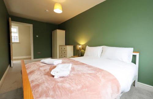 Bridgend House | Perfect Bridgend Stay: Comfort & Space!