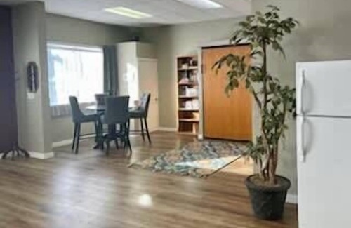 Brookings House | Perfect Captains Quarters Down in the Harbor-3 Queen Beds