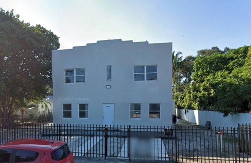 Liberty City Apartment | Perfect Central Last Minute Stay!