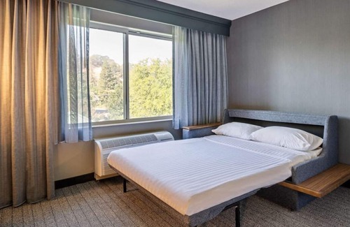 San Ramon House | Perfect Choice for Groups! 4 Units with Balconies, Free Parking Onsite!