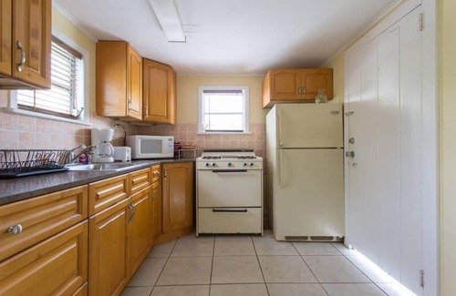 Westward Villas Subdivision Apartment | *Perfect Couple Retreat*Steps from a Private Beach