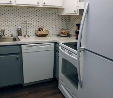 Mid America Apartment | Perfect Couples Retreat - close to all amenities