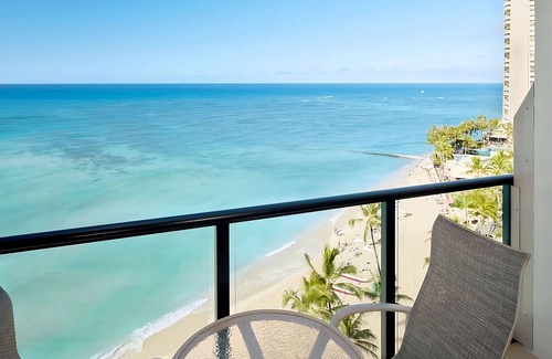 Waikiki Hotel | Perfect Event Location! 3 Awesome Units, Beachfront, Event Space, 3 Restaurants