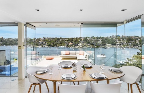 Northbridge House | PERFECT EXECUTIVE FAMILY HOME ON THE HARBOUR