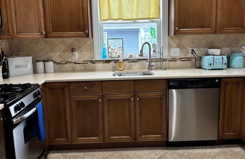 Sea Isle City House | Perfect Family Getaway in the Heart of Town – Close to the Beach!