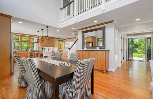 West Barnstable House | Perfect Family getaway Private Peaceful Newly Remodeled home on The Cape