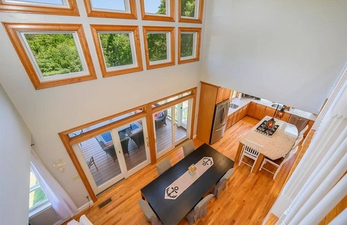 West Barnstable House | Perfect Family getaway Private Peaceful Newly Remodeled home on The Cape