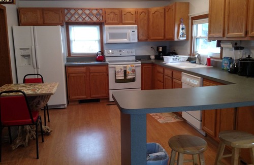 Huron House | Perfect family getaway destination to enjoy Lake Erie Shores and Cedar Point!