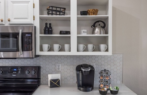 Gilbert House | Perfect Family Haven: 5BR,Heated Pool + Golf Green