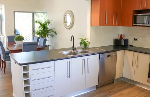 Urangan House | Perfect Family Holiday Home Right On The Esplanade